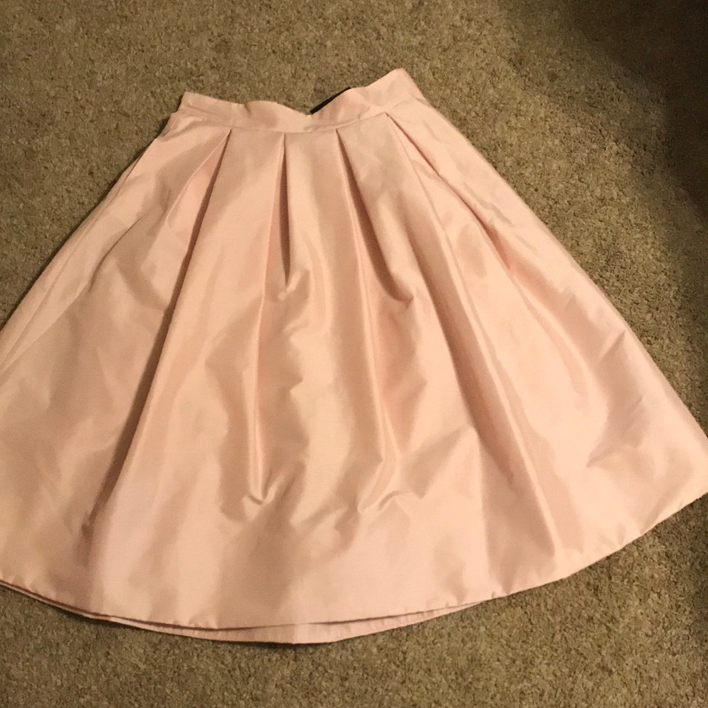 Blush White House black market skirt 6